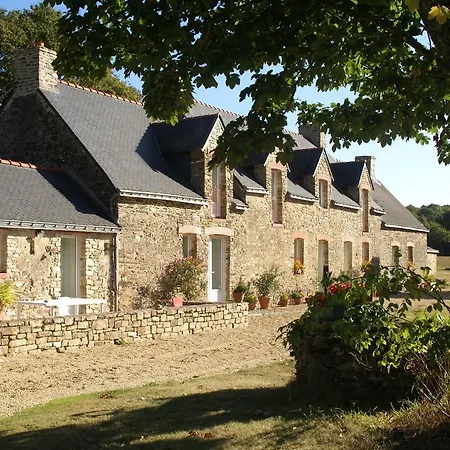 Spacious In Ass Rac With A Fenced Pond